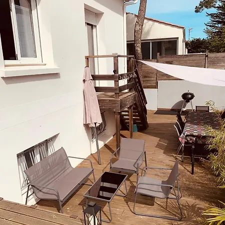 La Des Mahonies - 200m Holiday home